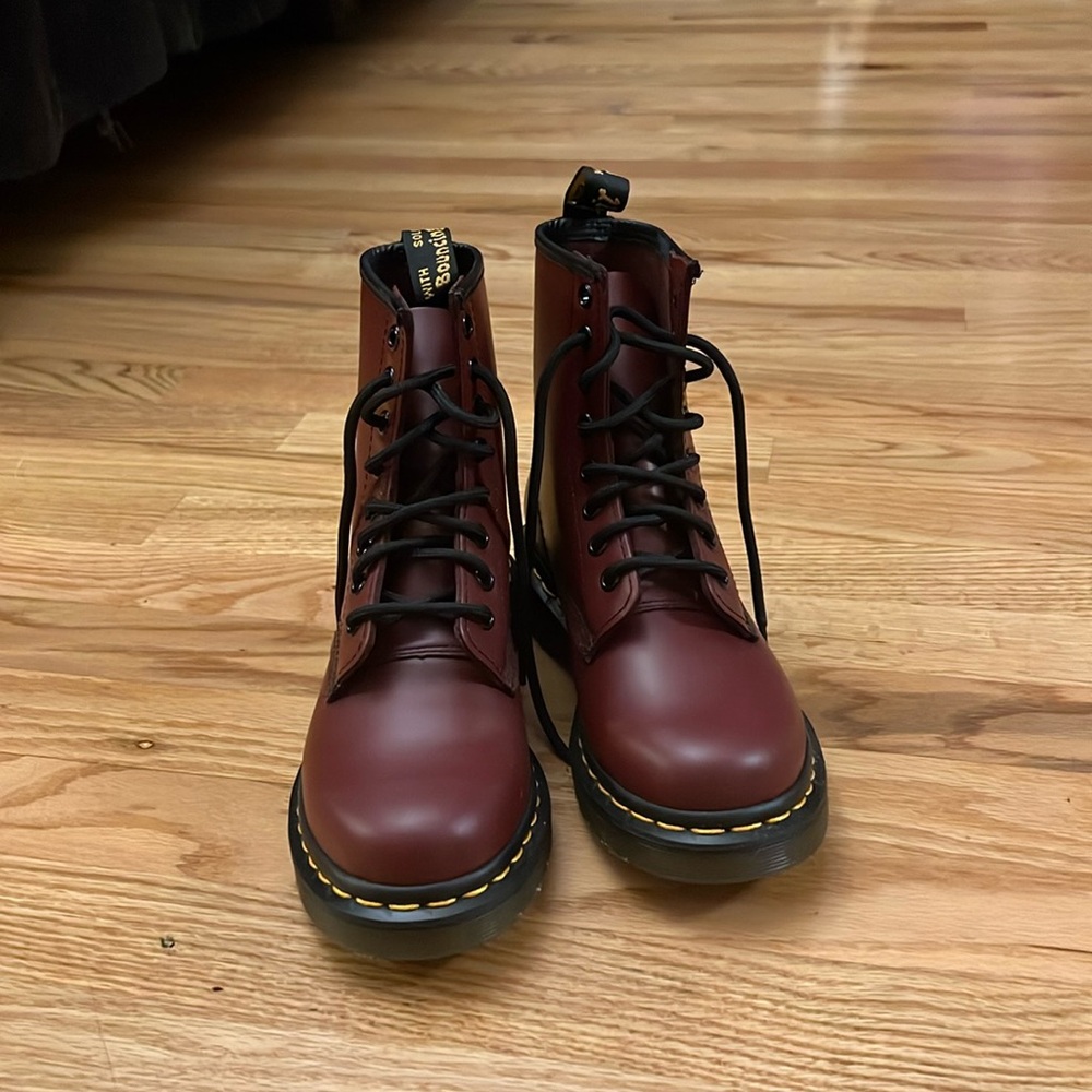 Dr. Marten Boots 1460 in Burgundy
